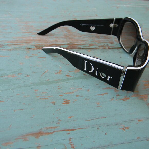 Christian Dior LOVINGLYDIOR2 BLACK Heart LOGO DETAIL SUNGLASSES MADE IN ITALY - Picture 7 of 10